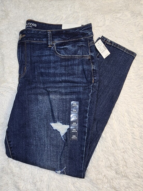 Maurices Denim - Maurices XXL Distressed Mid-Rise Tapered Jeans – NWT